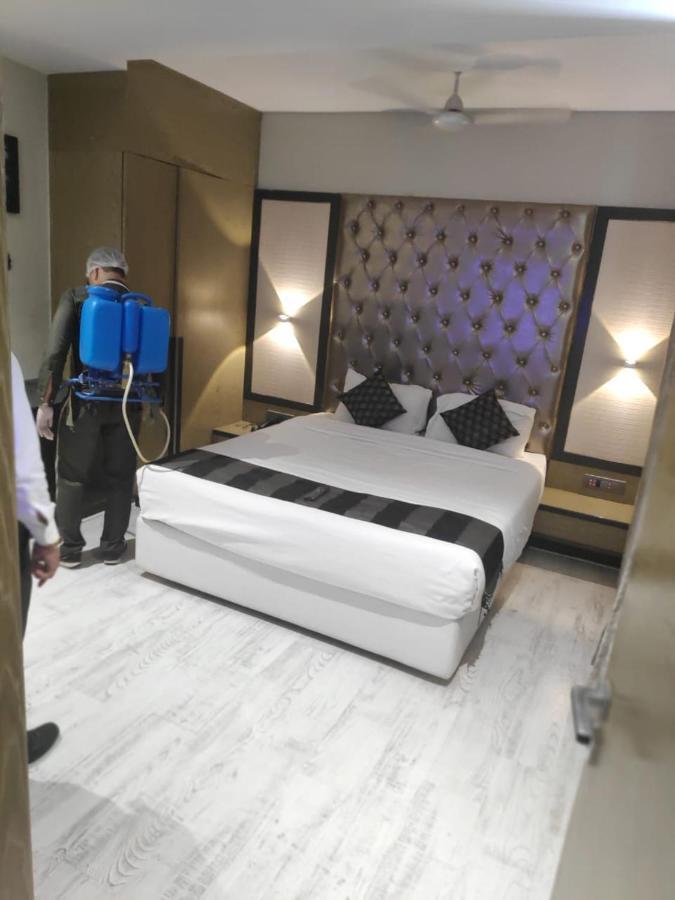 Hotel The Imperial Grand Ujjain Esterno foto