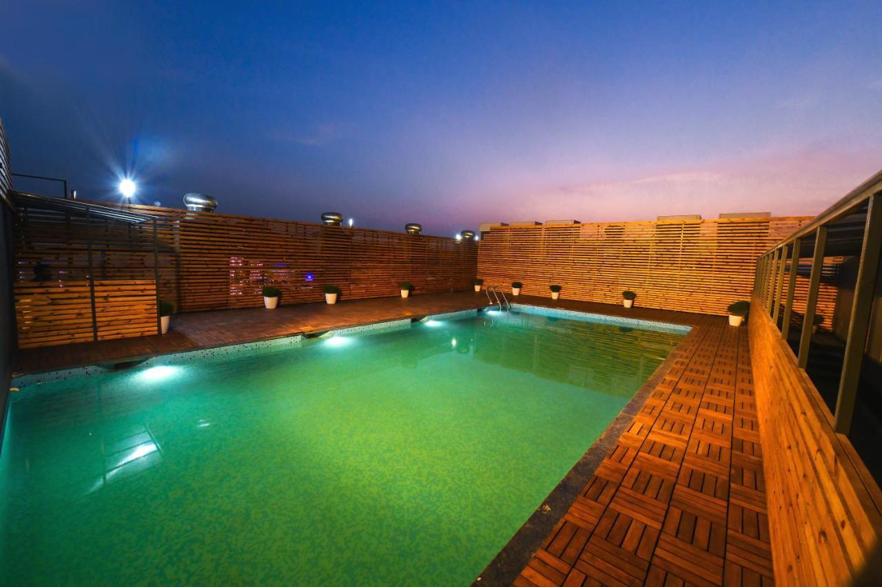 Hotel The Imperial Grand Ujjain Esterno foto