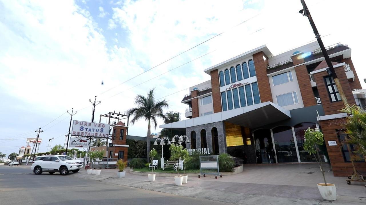 Hotel The Imperial Grand Ujjain Esterno foto